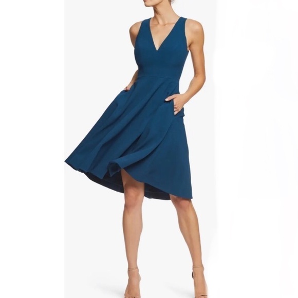 Dress The Population Catalina Fit & Flare Skater V-Neck Dress Peacock Blue Small - Picture 2 of 11